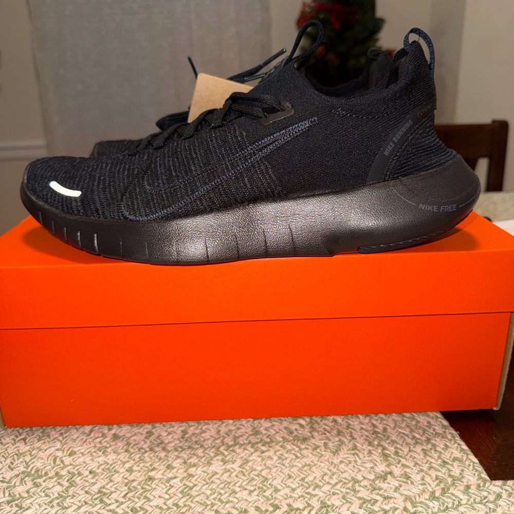 Nike Free RN FK Next Nature mens Black Sneakers size 11 new!!
